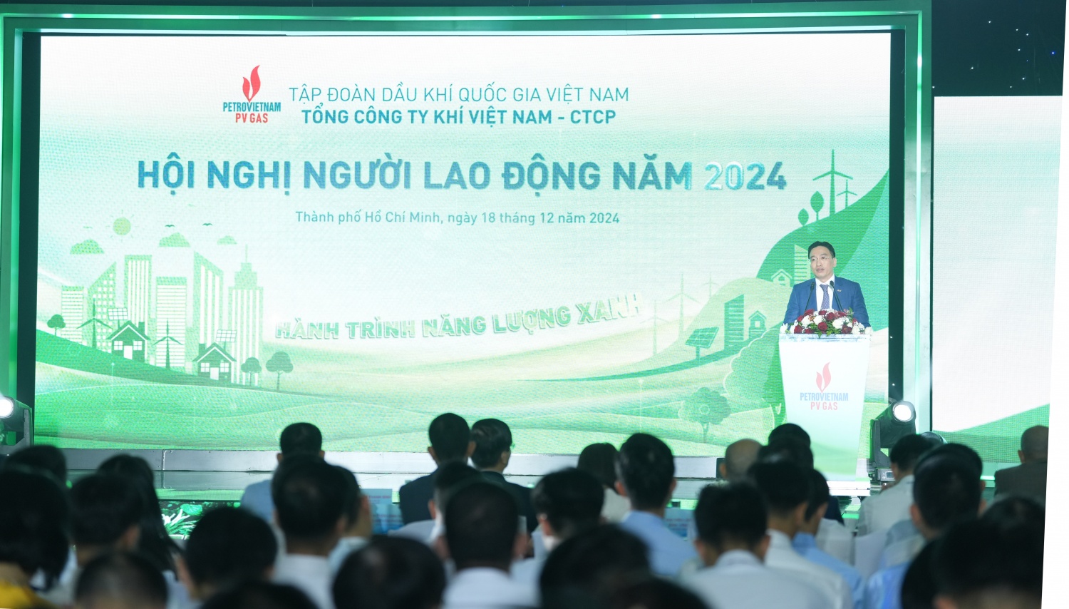 quán triệt các nội dung chỉ đạo của lãnh đạo Tập đoàn và cam kết triển khai đi vào thực tiễn bằng các giải pháp, hành động cụ thể 