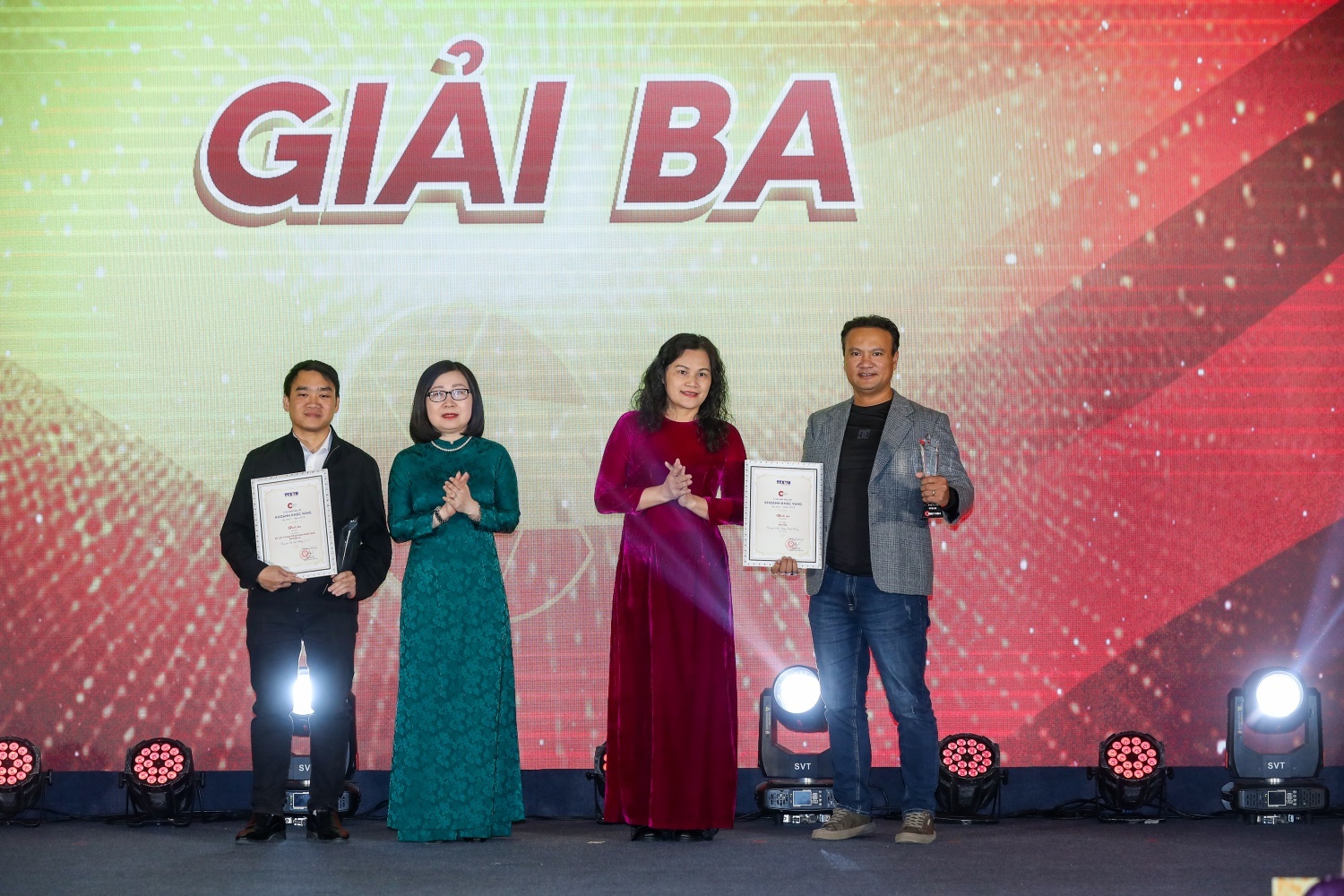 "Khoảnh khắc vàng" năm 2024: Ảnh báo chí là trụ cột thông tin quan trọng