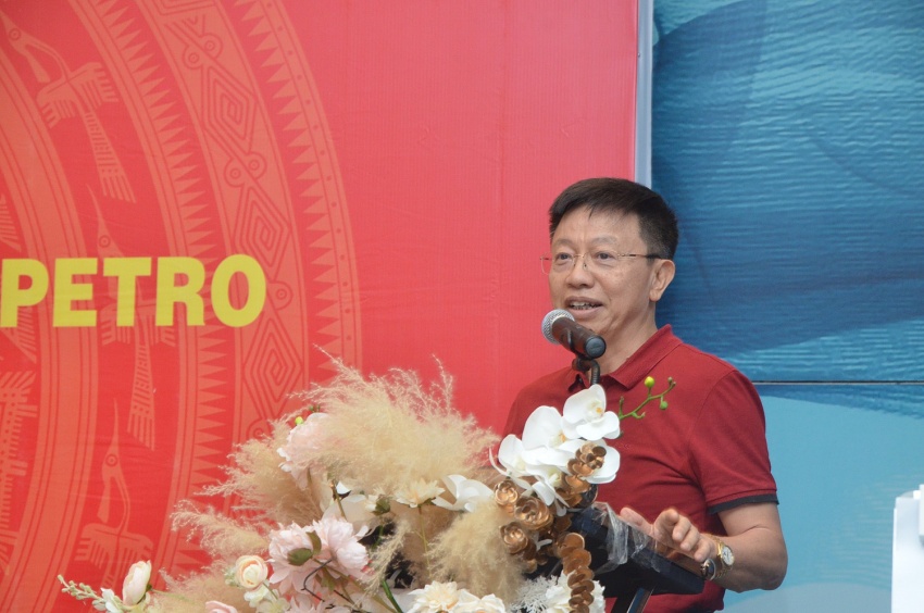 Vietsovpetro tổ chức chương trình đi thực tế tìm hiểu và thu thập thông tin để viết tin bài