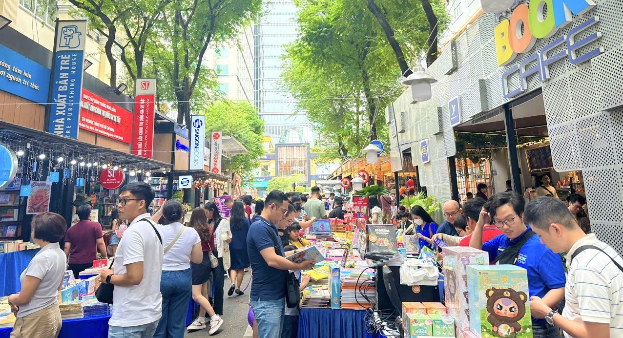 TP HCM: 750.000 lượt khách đến các điểm du lịch, giải trí dịp Tết Dương lịch