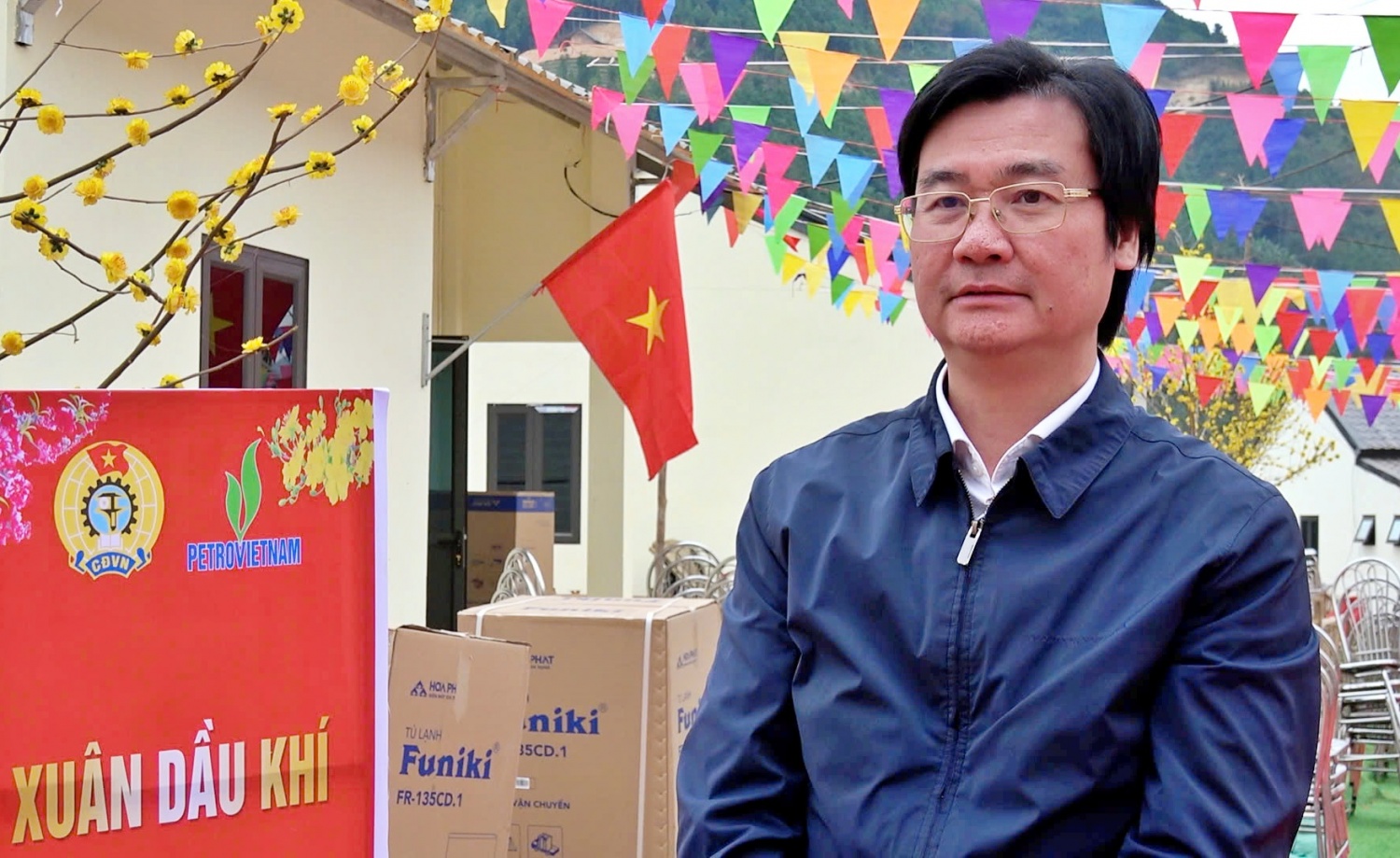 Ấm áp nghĩa tình 