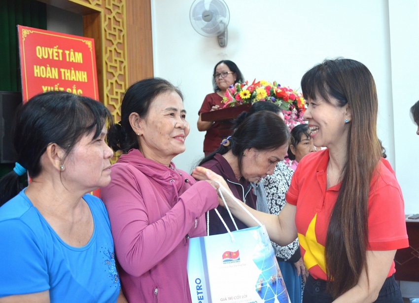 Ban Nữ công Công đoàn Vietsovpetro tổ chức chuỗi hoạt động ý nghĩa chào đón xuân Ất Tỵ 2025