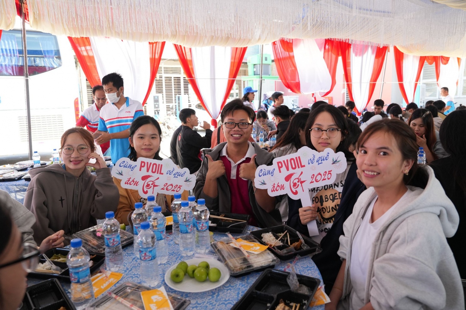 “Cùng PVOIL về quê đón Tết” - Hành trình đong đầy yêu thương