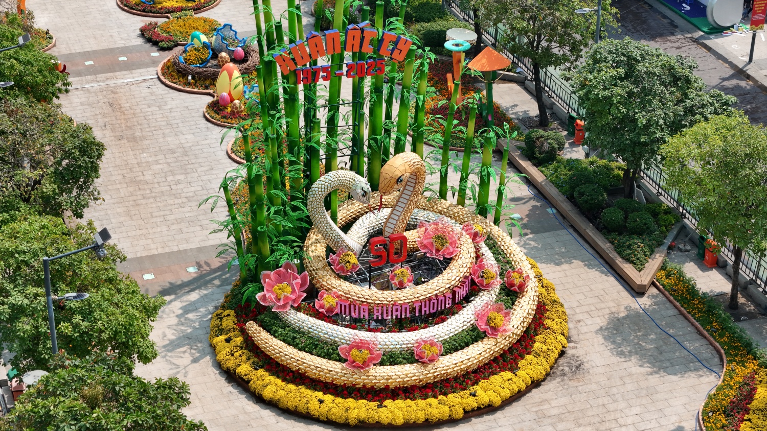 [Chùm ảnh] Toàn cảnh đường hoa Nguyễn Huệ trước ngày khai mạc