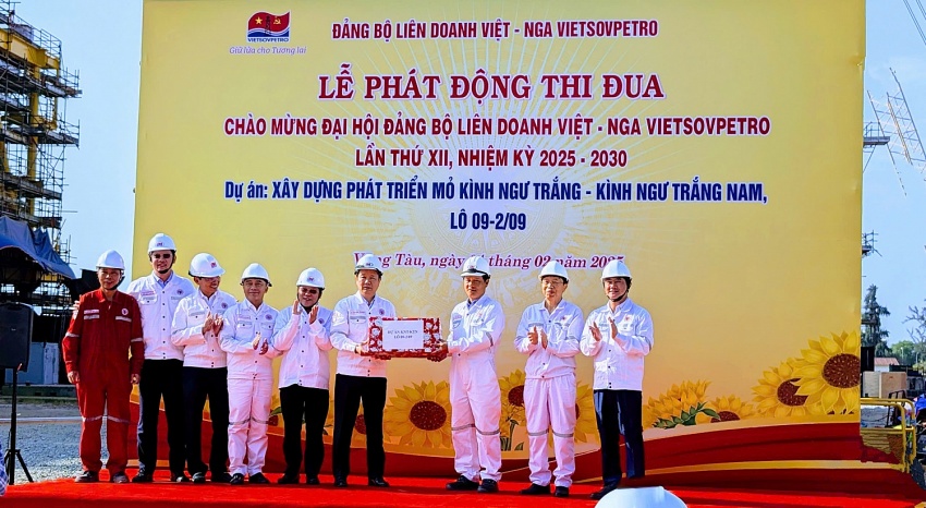 Vietsovpetro phát động thi đua hoàn thành vượt tiến độ dự án Kình Ngư Trắng – Kình Ngư Trắng Nam