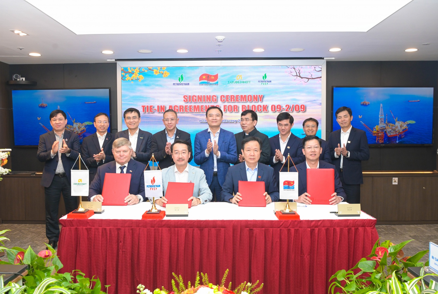 Vietsovpetro và PVEP ký kết các thoả thuận Lô 09 2/09