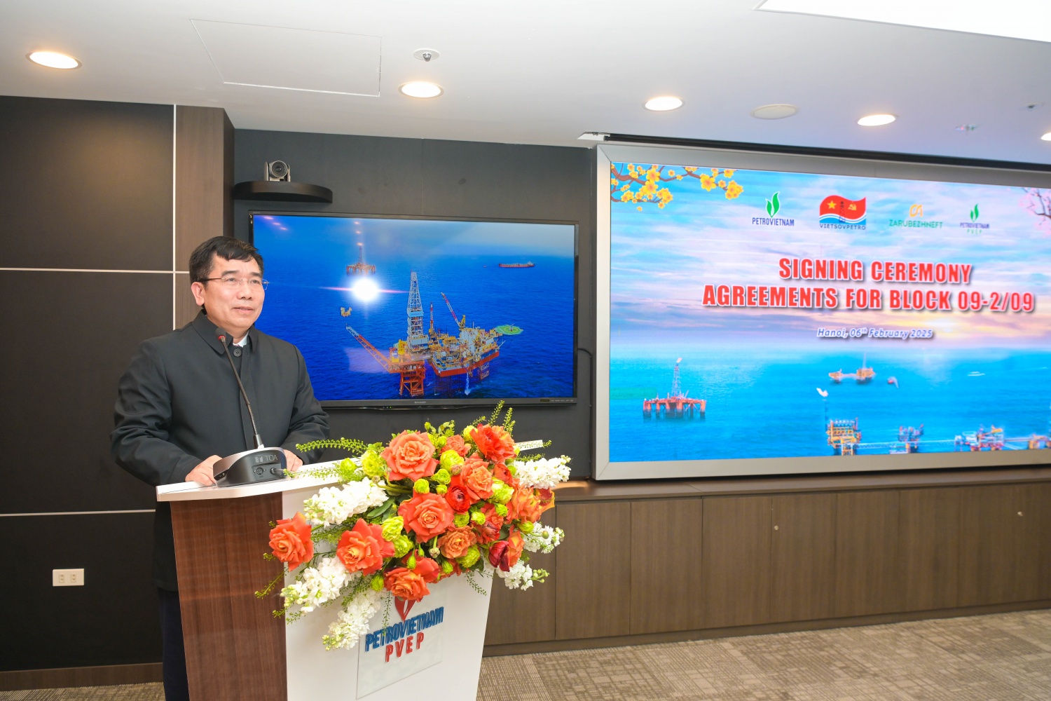 Vietsovpetro và PVEP ký kết các thoả thuận Lô 09-2/09