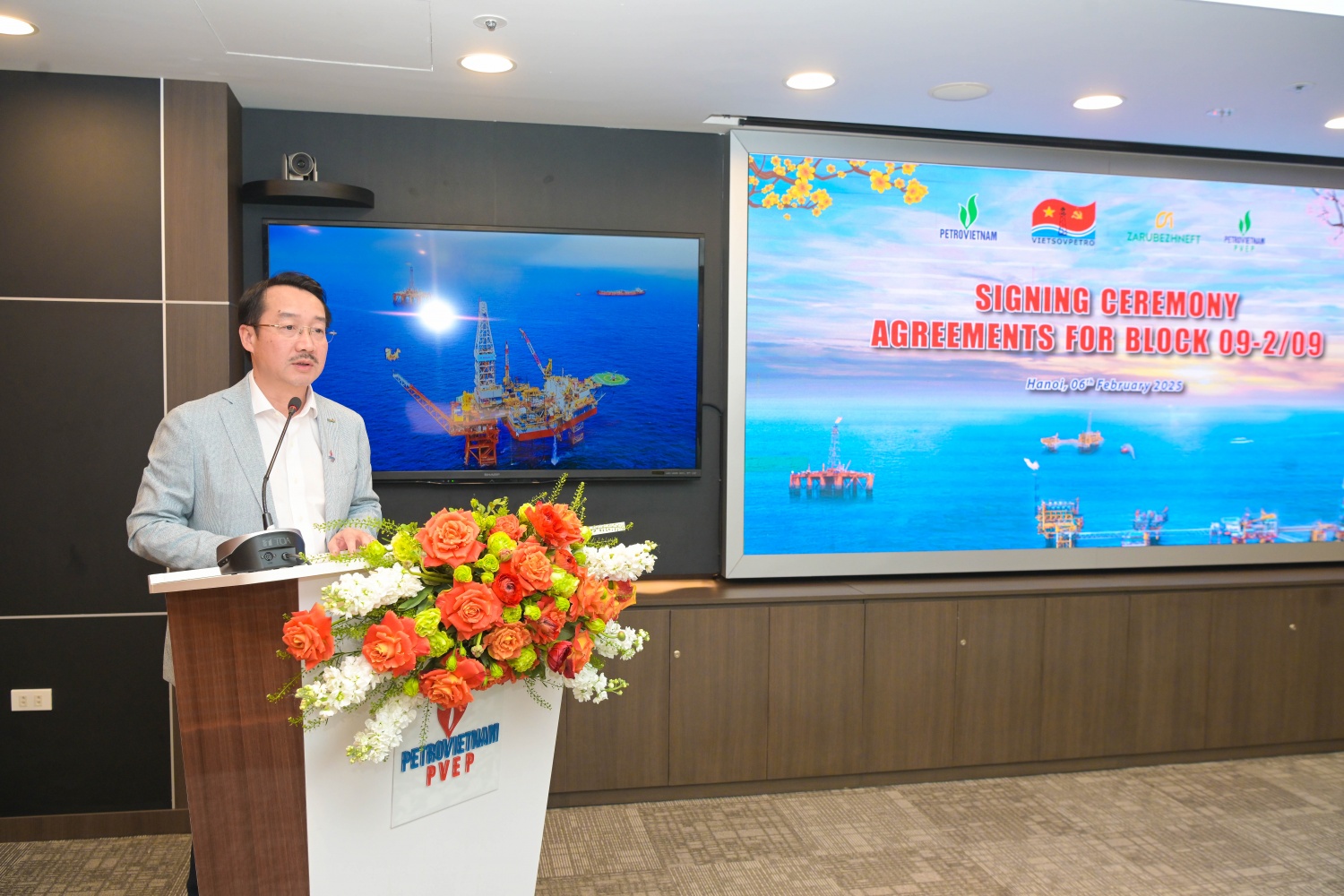 Vietsovpetro và PVEP ký kết các thoả thuận Lô 09-2/09