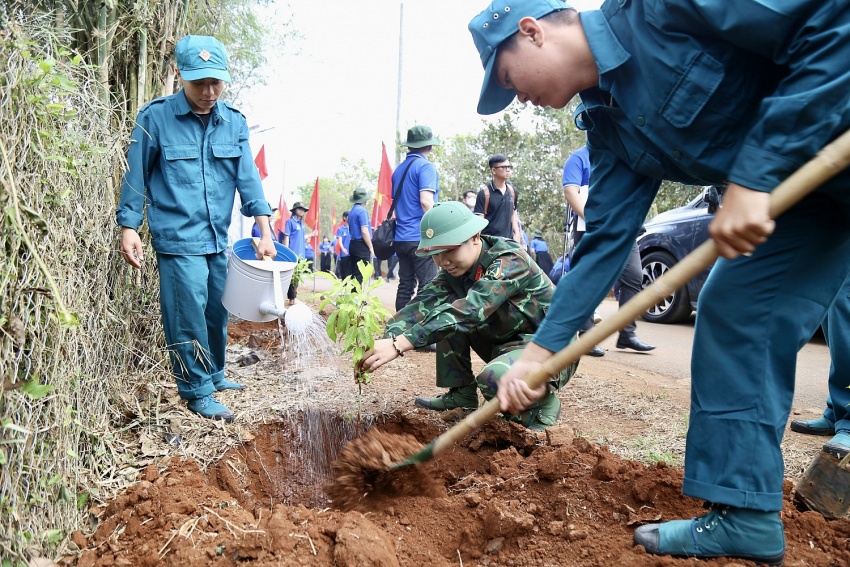 Tháng Thanh niên 2025: Tuổi trẻ tự hào, vững tin theo Đảng, chung tay bảo vệ môi trường
