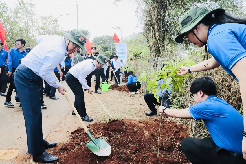 Tháng Thanh niên 2025: Tuổi trẻ tự hào, vững tin theo Đảng, chung tay bảo vệ môi trường