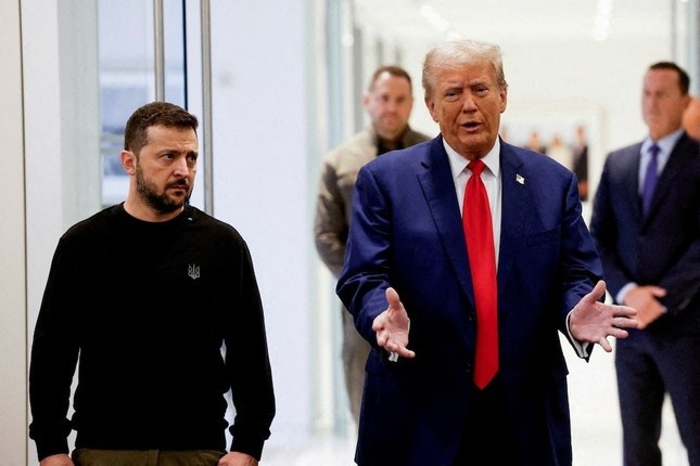 Tổng thống Ukraine Volodymyr Zelensky và Tổng thống Mỹ Donald Trump. (Ảnh: Reuters)