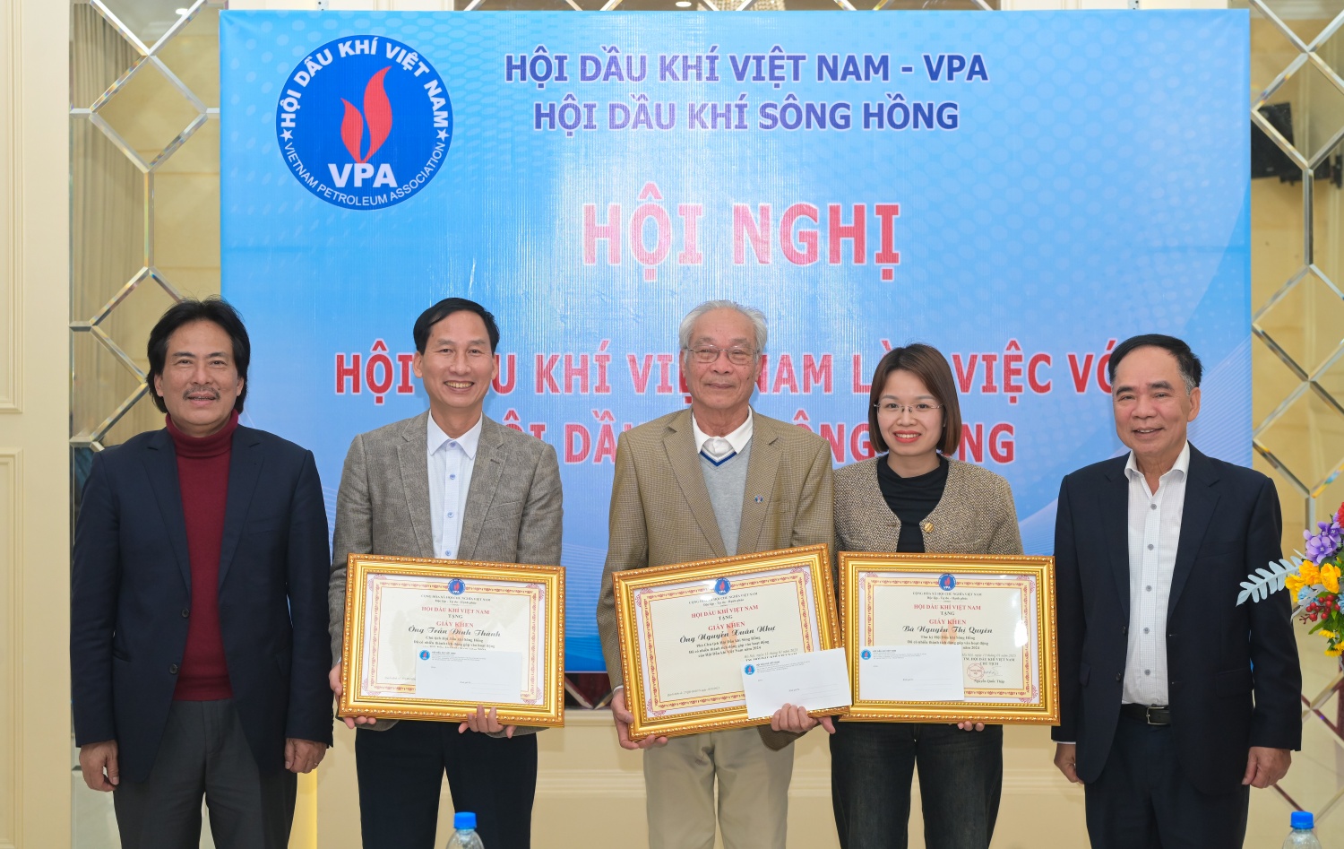 Trung ương Hội Dầu khí Việt Nam làm việc với Hội Dầu khí Sông Hồng