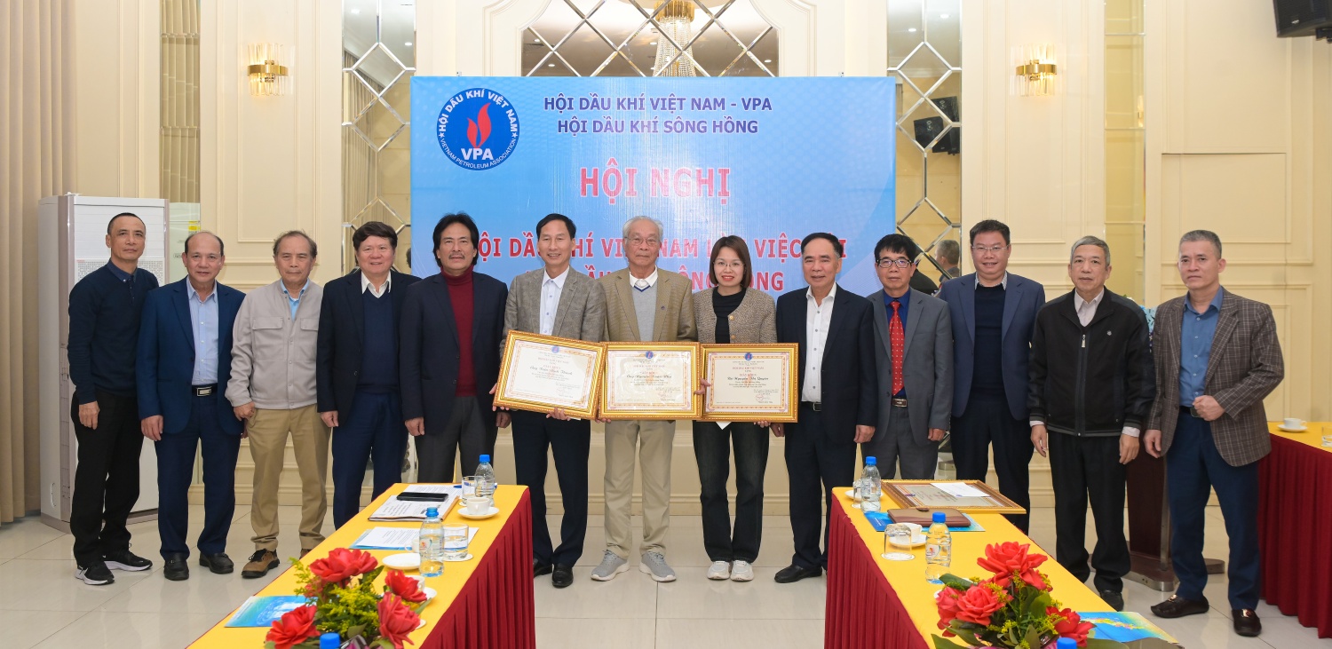 Trung ương Hội Dầu khí Việt Nam làm việc với Hội Dầu khí Sông Hồng