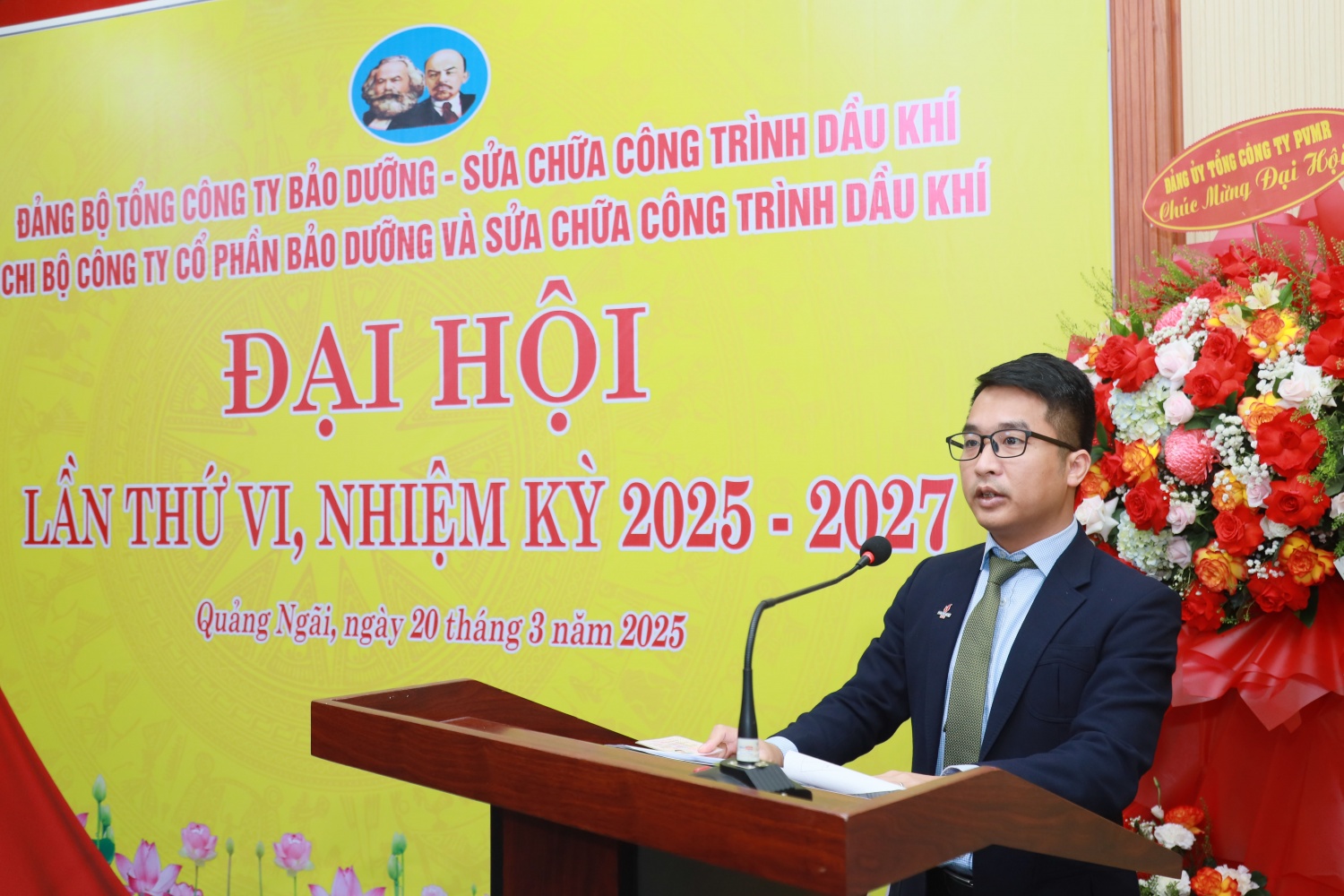 Đồng chí Đỗ Mạnh Hùng – Bí thư Chi bộ PMS báo cáo kết quả thực hiện Nghị quyết Đại hội nhiệm kỳ 2022 – 2025.