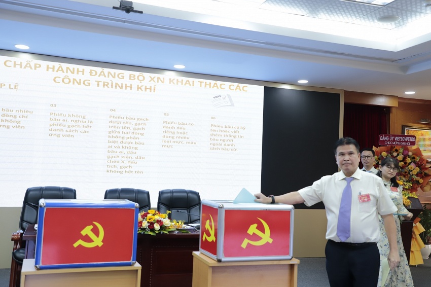 Đảng bộ Xí nghiệp Khí quyết tâm hoàn thành mục tiêu vì sự phát triển bền vững của Vietsovpetro