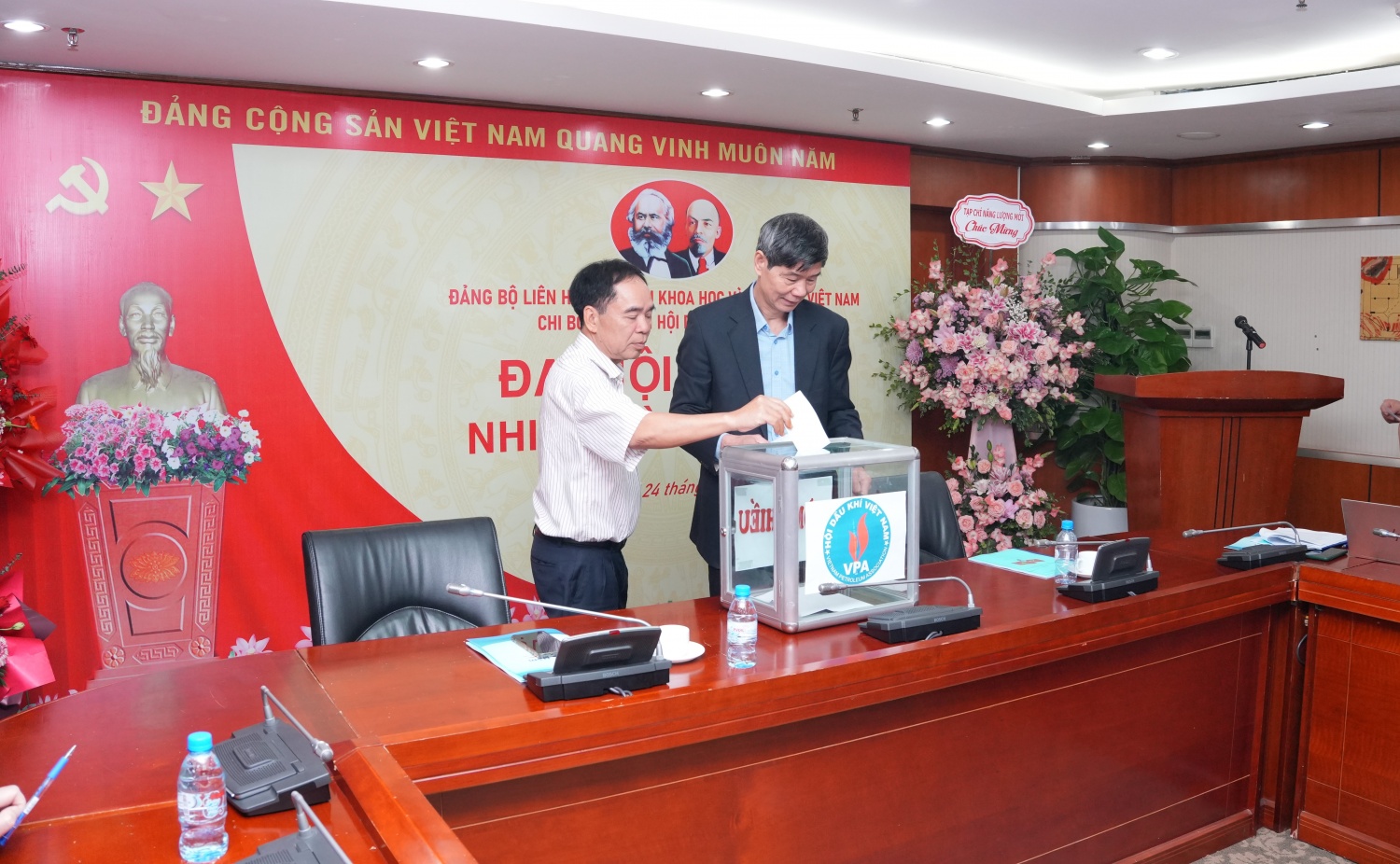 Đẩy mạnh công tác tư vấn, phản biện chính sách trong phát triển ngành năng lượng và dầu khí