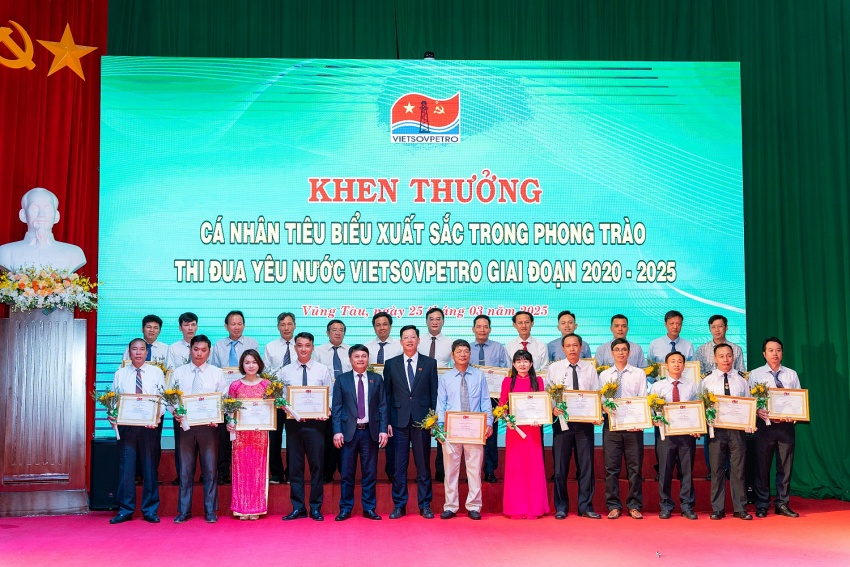 Vietsovpetro tôn vinh gương điển hình tiên tiến giai đoạn 2020 2025