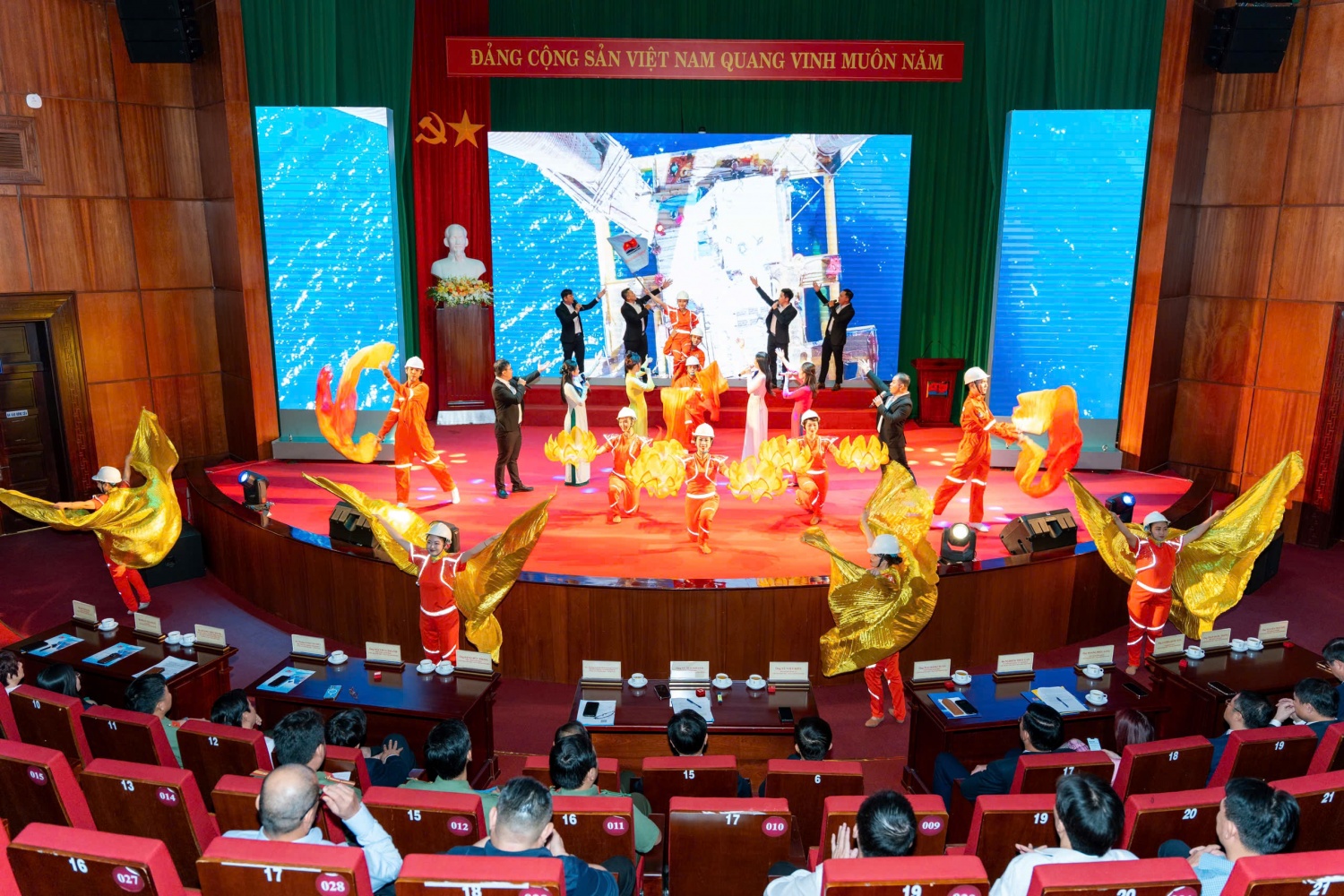 Vietsovpetro tôn vinh gương điển hình tiên tiến giai đoạn 2020-2025