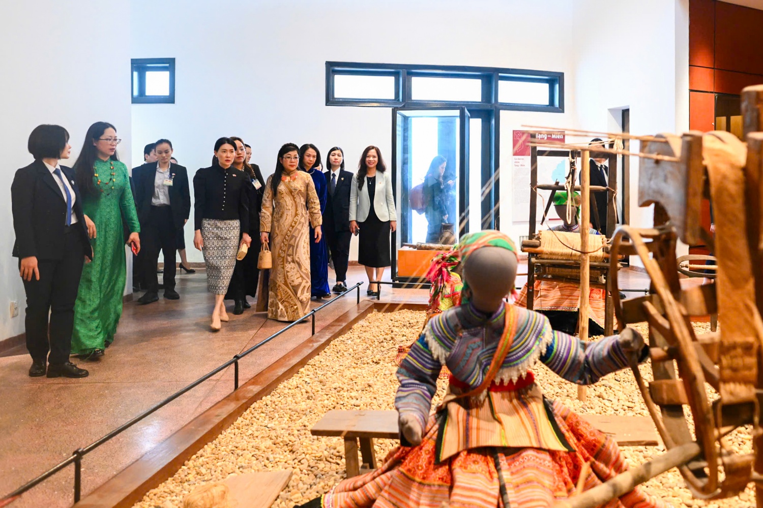 Phu nhân Loo Tze Lui thăm Bảo tàng Dân tộc học tại Hà Nội Phu nhân Thủ tướng Singapore thăm Bảo tàng Dân tộc học Việt Nam
