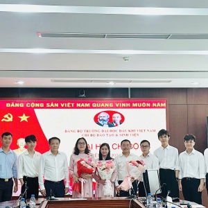 Đại hội Chi bộ Đào tạo và Sinh viên PVU: Đẩy mạnh công tác nghiên cứu khoa học, đổi mới sáng tạo trong sinh viên