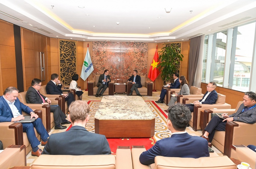 Petrovietnam enhances cooperation with Belgian enterprises in renewable energy