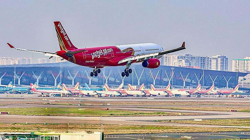 Mừng 50 năm ngày thống nhất đất nước 30/4, Vietjet giảm 50% giá vé đưa bạn bay khám phá muôn nơi