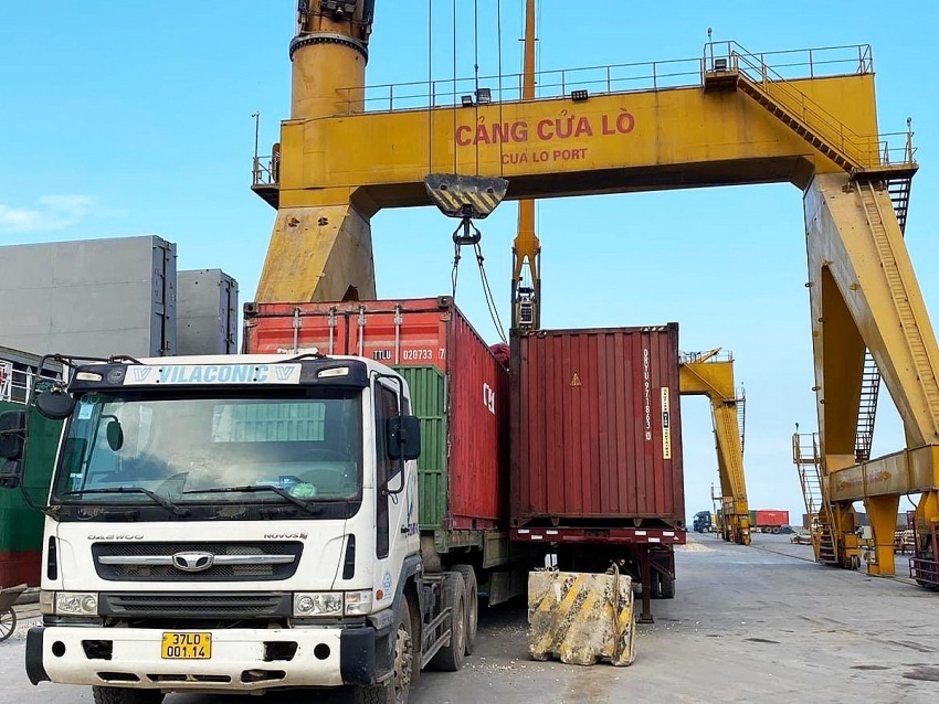 Giải pháp tăng sức cạnh tranh cho cảng biển Nghệ An