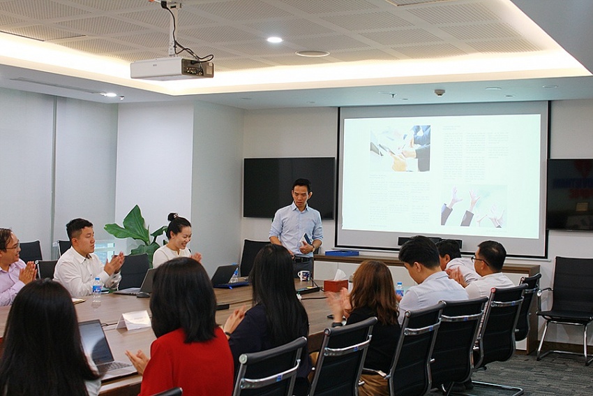 Đảng bộ PQPOC đẩy mạnh xây dựng văn hóa học tập, hướng tới xây dựng đội ngũ bản lĩnh, chuyên nghiệp Đảng bộ PQPOC đẩy mạnh xây dựng văn hóa học tập, hướng tới xây dựng đội ngũ bản lĩnh, chuyên nghiệp