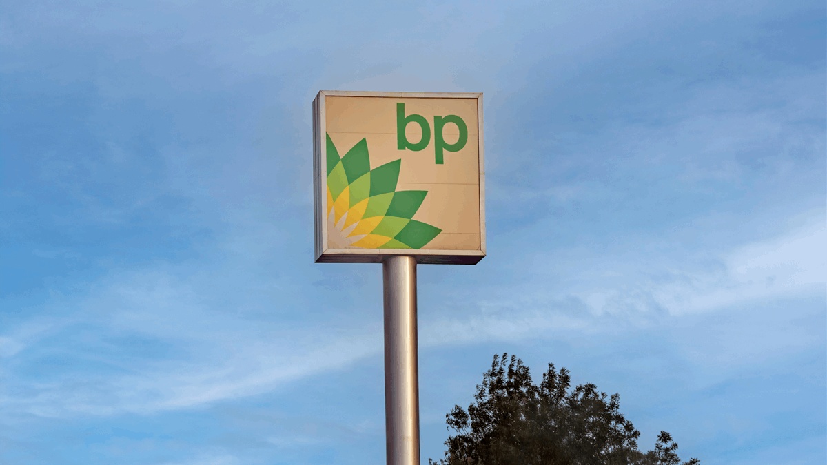 BP tiếp tục cắt giảm chi phí và thu hẹp quy mô đầu tư năng lượng tái tạo