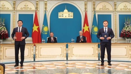 Tổng Bí thư Tô Lâm chứng kiến Lễ trao các văn kiện hợp tác song phương Việt Nam - Kazakhstan