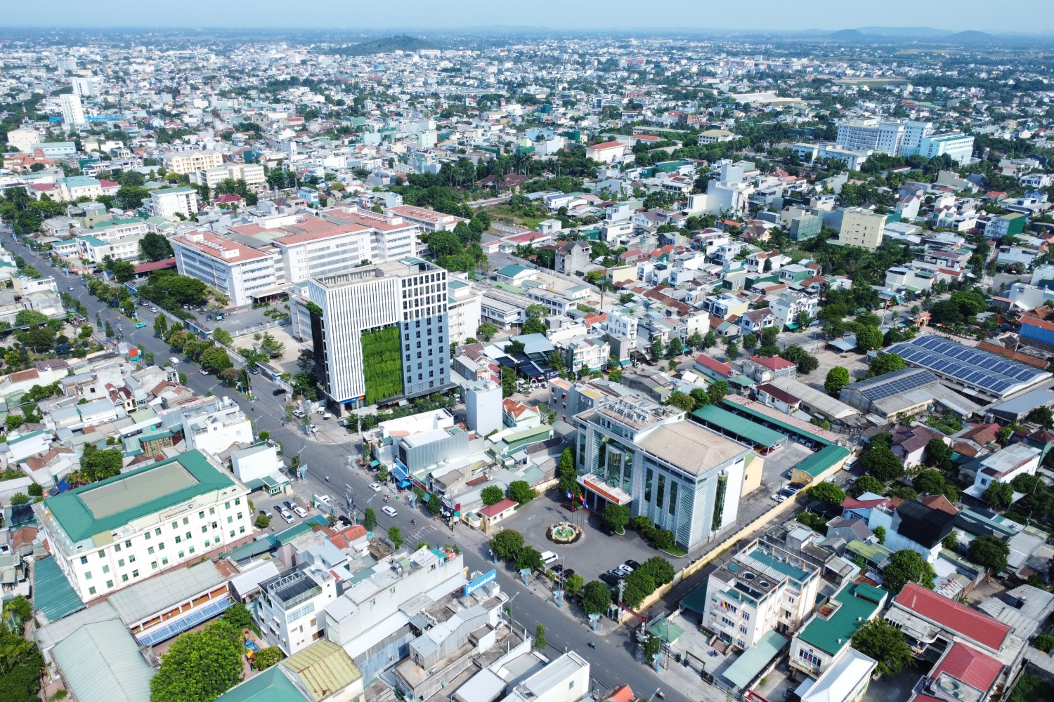 Quảng Ngãi cũng dự kiến chi khoảng 2 triệu đồng/người để hỗ trợ tiền nhà ở cho các cán bộ có nhu cầu.
