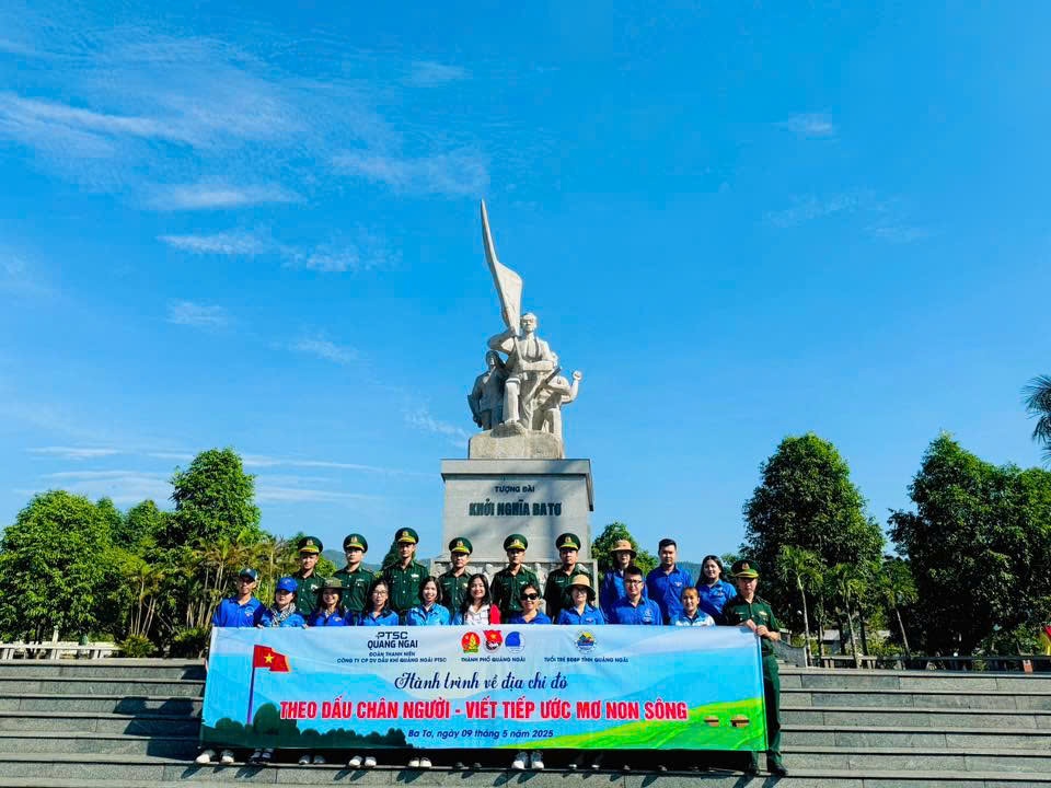 Đoàn Thanh niên PTSC Quảng Ngãi: Theo dấu chân Người - Viết tiếp ước mơ non sông