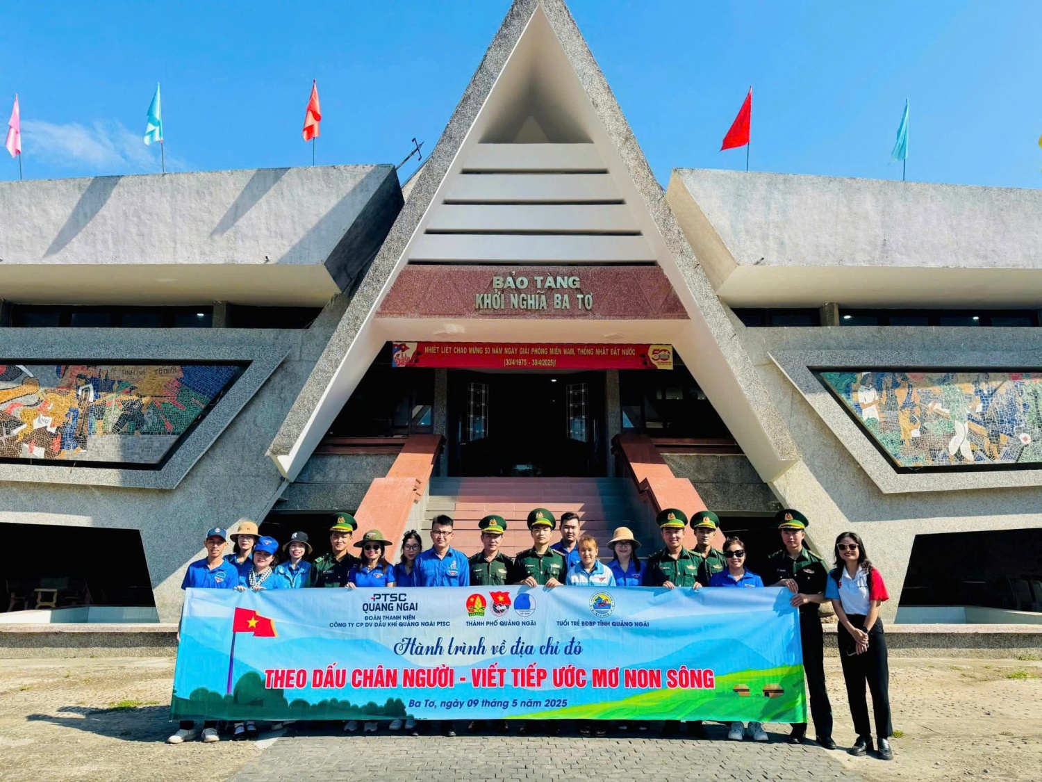 Đoàn Thanh niên PTSC Quảng Ngãi: Theo dấu chân Người - Viết tiếp ước mơ non sông