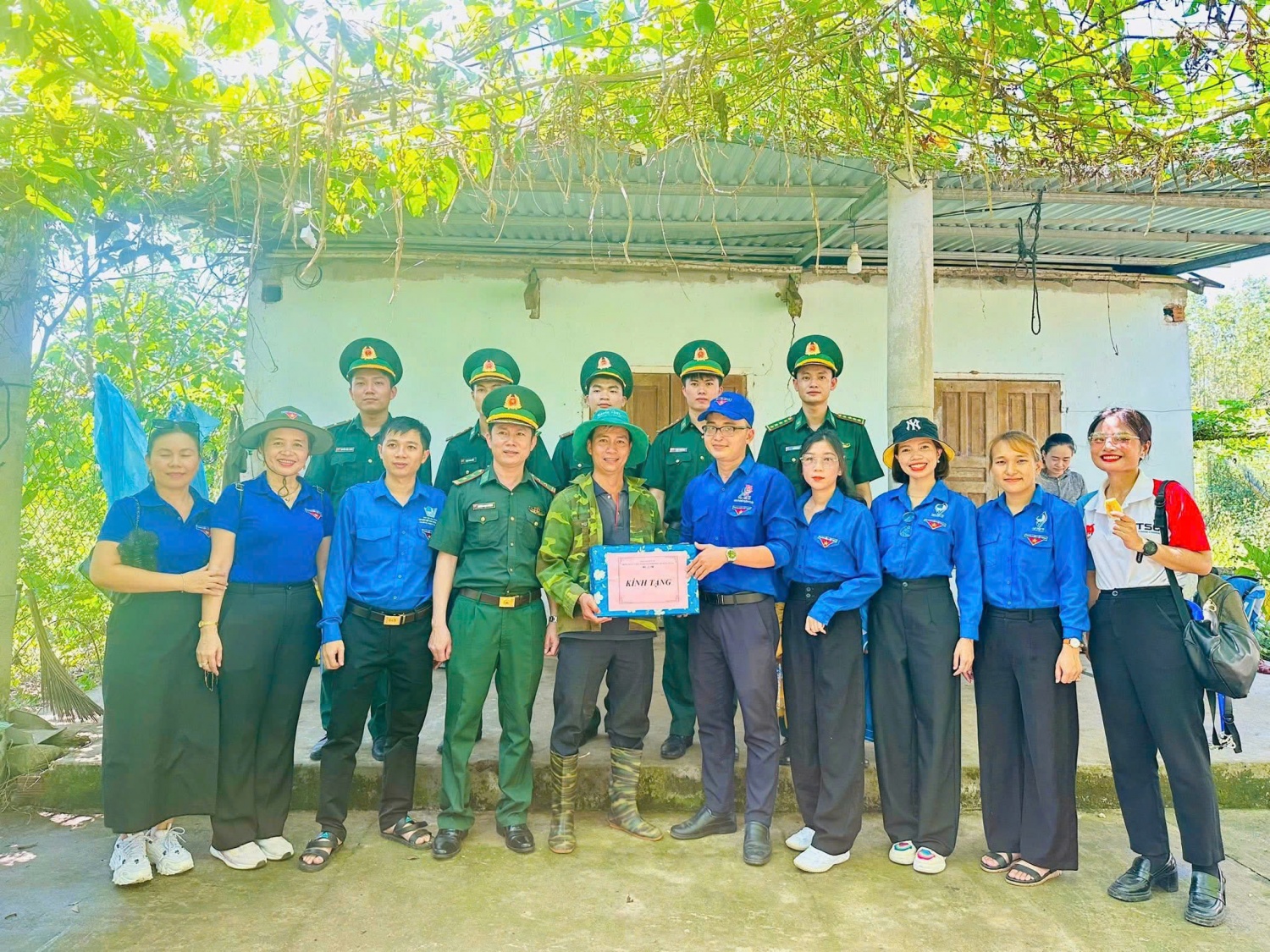 Đoàn Thanh niên PTSC Quảng Ngãi: Theo dấu chân Người - Viết tiếp ước mơ non sông