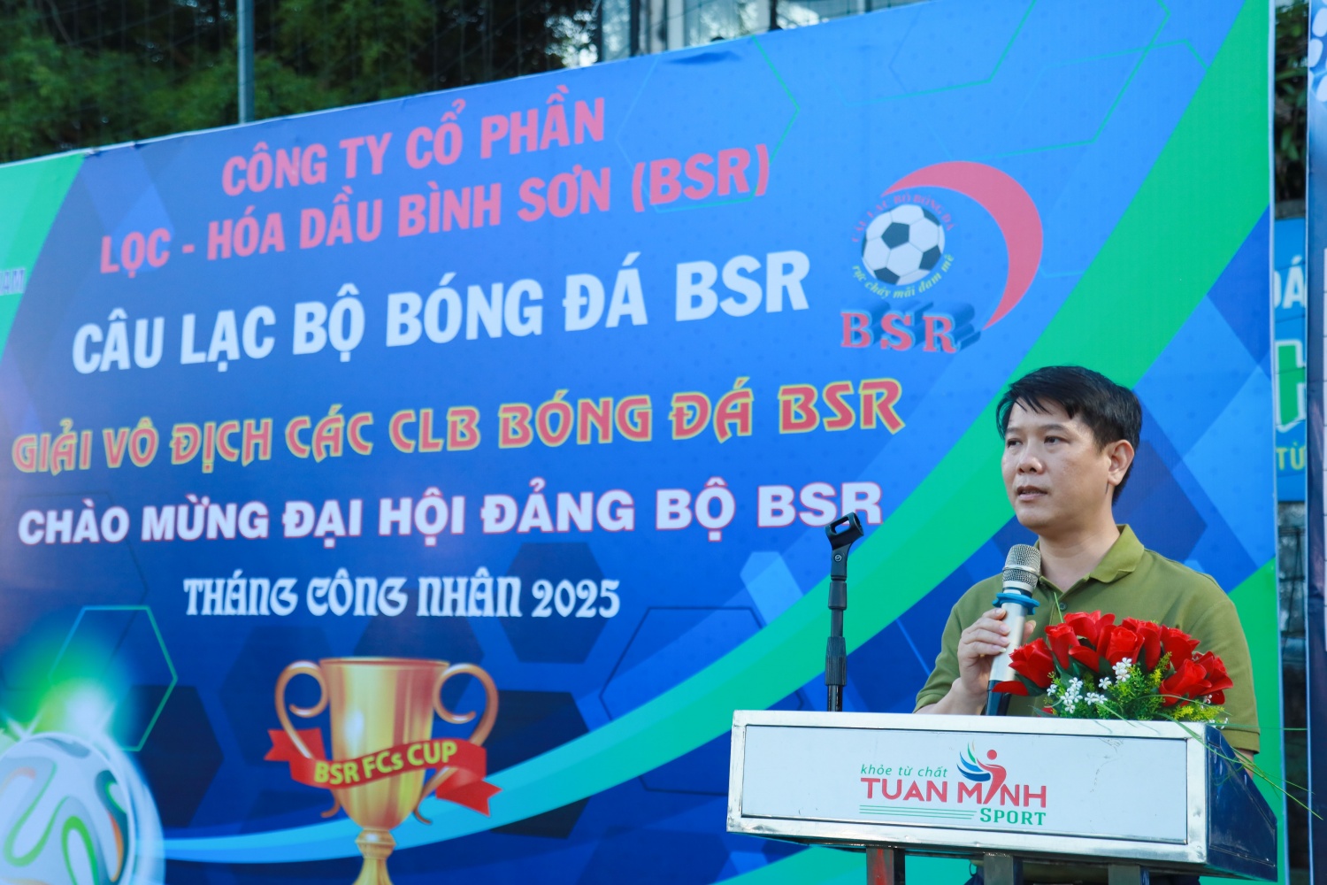 Ông Bùi Tá Vũ – Phó Chủ tịch Công đoàn BSR phát biểu tại lễ khai mạc. Ông Bùi Tá Vũ – Phó Chủ tịch Công đoàn BSR phát biểu tại lễ khai mạc.