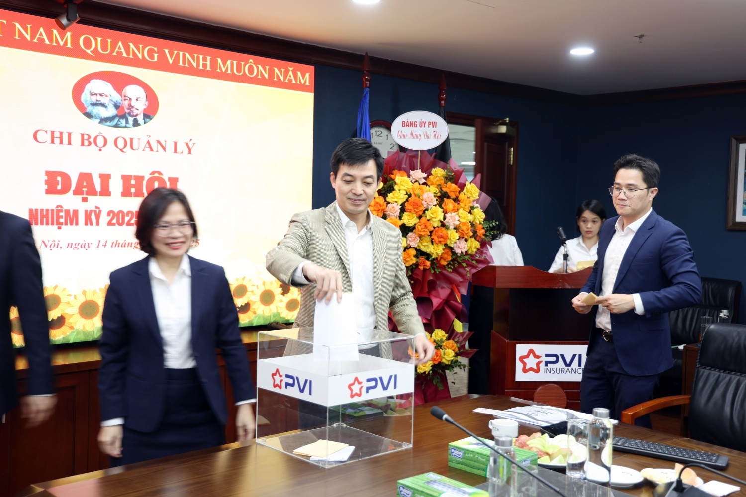 PVI: Quản trị minh bạch, Kinh doanh hiệu quả, Phát triển bền vững PVI: Quản trị minh bạch, Kinh doanh hiệu quả, Phát triển bền vững