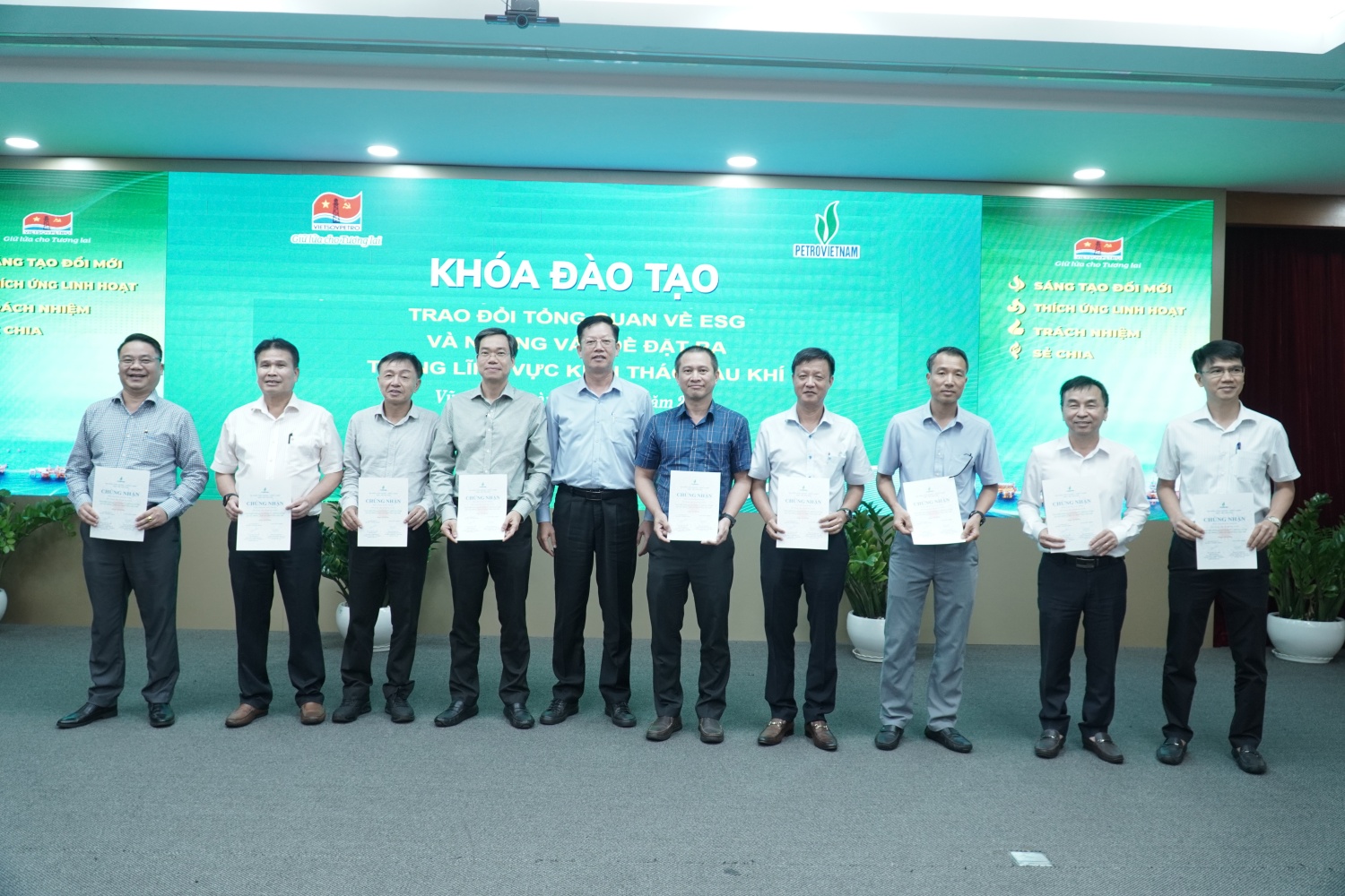 Vietsovpetro tổ chức khóa đào tạo về ESG trong lĩnh vực khai thác dầu khí