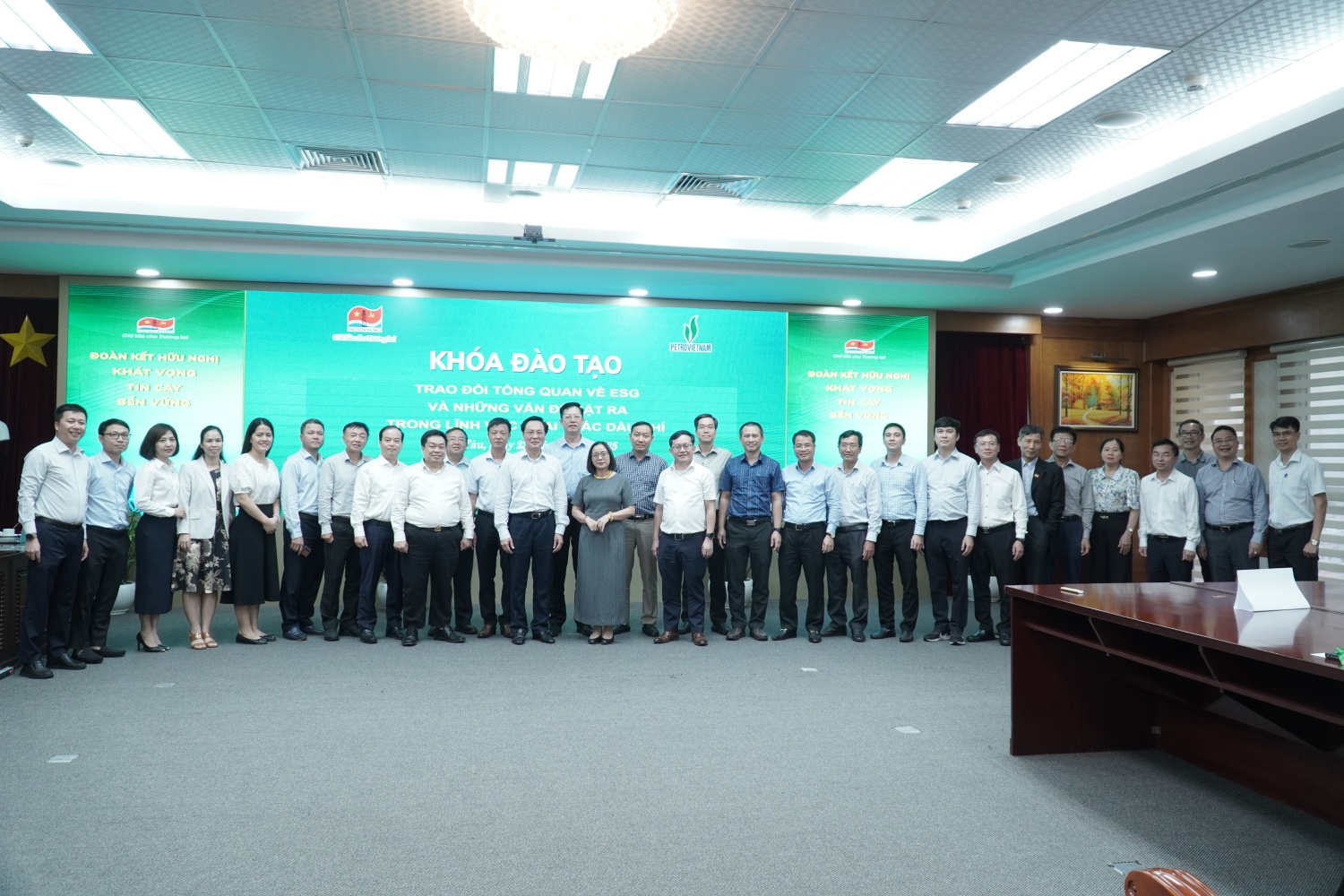 Vietsovpetro tổ chức khóa đào tạo về ESG trong lĩnh vực khai thác dầu khí