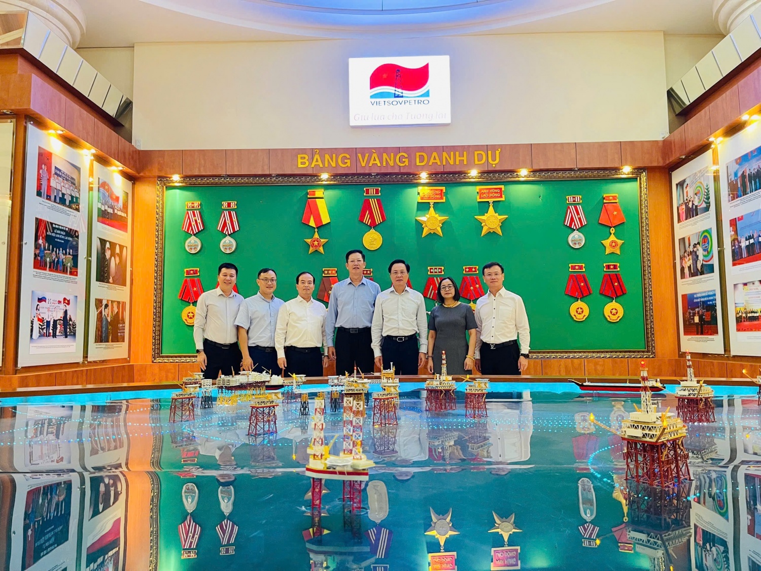 Vietsovpetro tổ chức khóa đào tạo về ESG trong lĩnh vực khai thác dầu khí