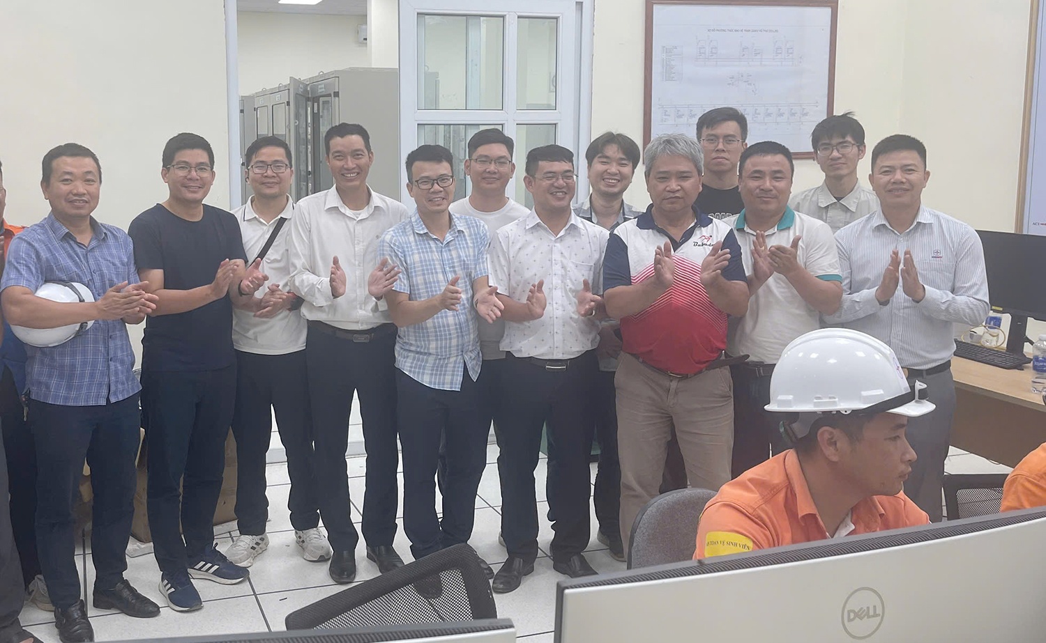 Thái Bình: Đóng điện Dự án Trạm biến áp 220kV Vũ Thư và đường dây đấu nối