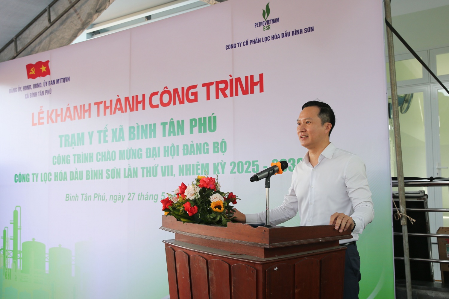 Ông Phạm Minh Nghĩa - Phó Tổng Giám đốc BSR phát biểu tại Lễ khánh thành Trạm Y tế.