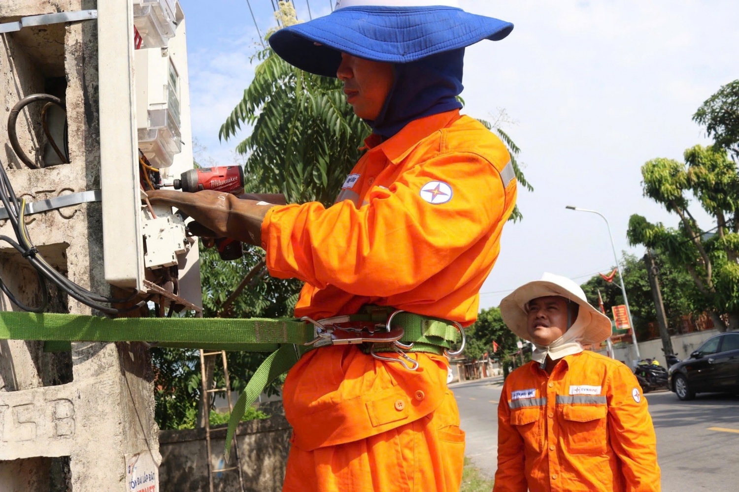 EVN bảo đảm điện an toàn trong tháng 5, chủ động ứng phó nắng nóng kỷ lục tháng 6
