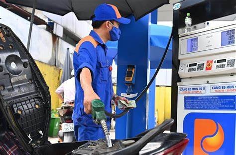 Giá xăng tăng nhẹ, dầu mazut giảm trong kỳ điều hành ngày 5/6