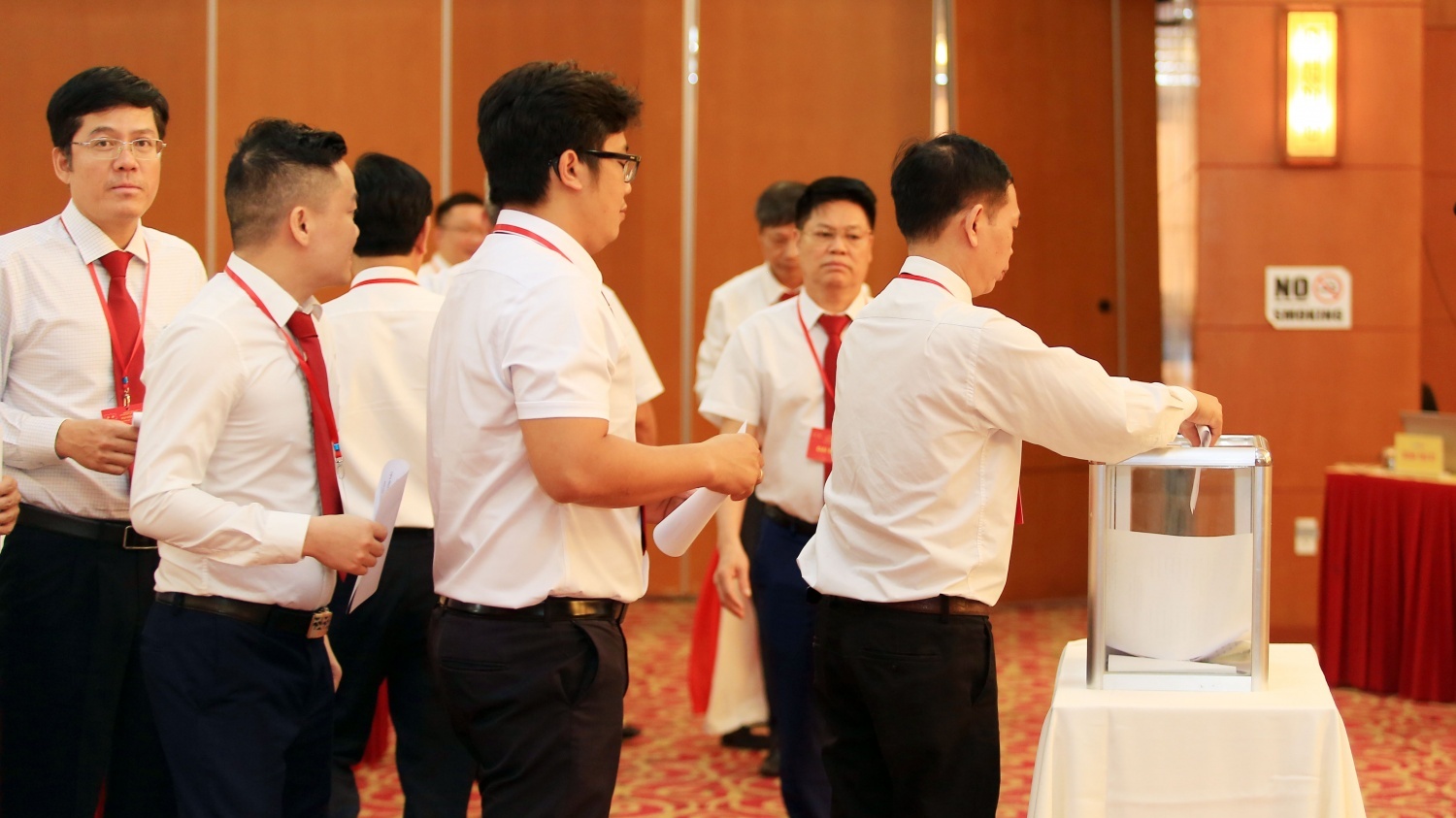 Xây dựng Đảng bộ vững mạnh, từng bước ổn định, phát triển PetroCons