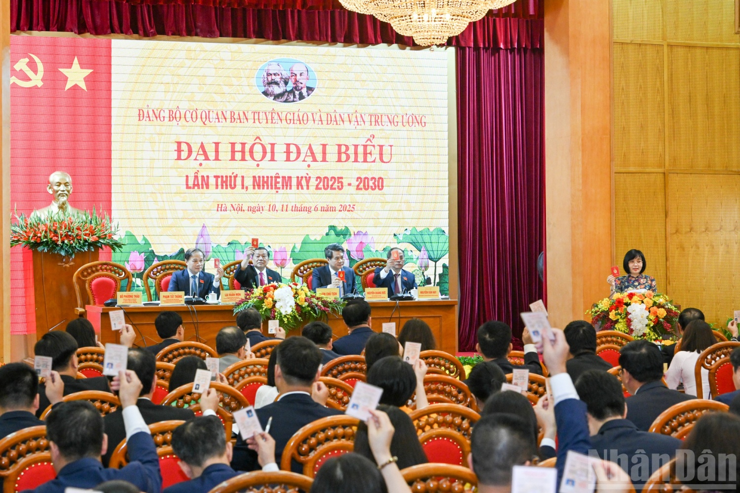 Đổi mới tư duy nhận thức, hành động, nâng cao chất lượng tham mưu chiến lược trên lĩnh vực Tuyên giáo và Dân vận