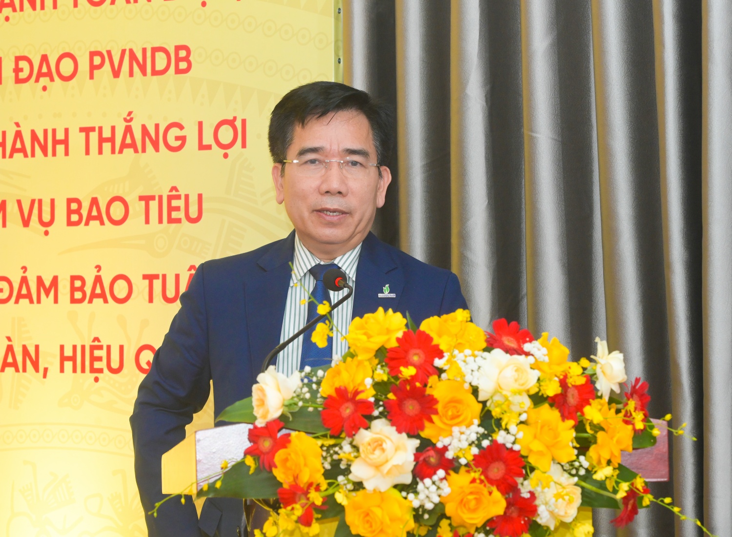 Đồng chí Lê Xuân Huyên UV BTV Đảng ủy, Phó Tổng Giám đốc Petrovietnam phát biểu chỉ đạo Đại hội