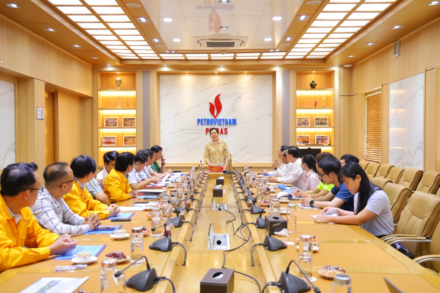 Đoàn công tác Đảng ủy Chính phủ thăm và làm việc tại kho cảng PV GAS Vũng Tàu