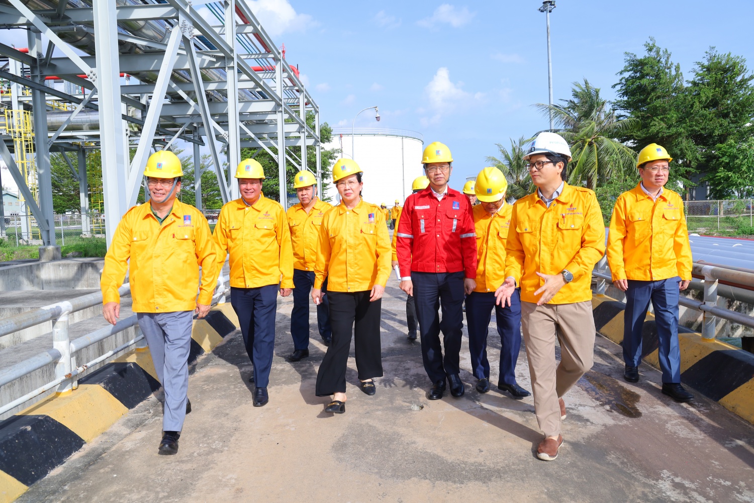 Đoàn công tác Đảng ủy Chính phủ thăm và làm việc tại kho cảng PV GAS Vũng Tàu