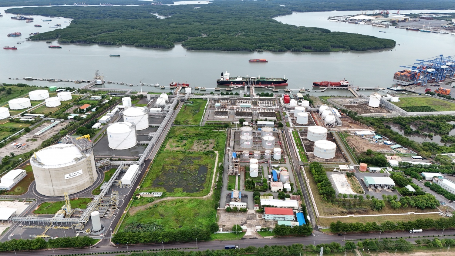 Kho cảng PV GAS VUNG TAU