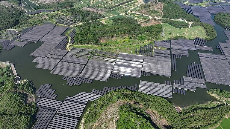 Trung Quốc lập kỷ lục mới về năng lượng mặt trời